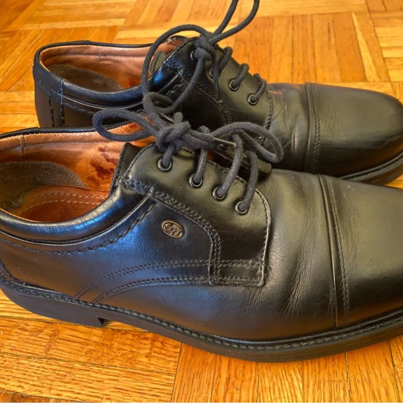 Black Leather Shoes Size 10 - Picture 2 of 3